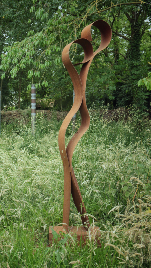 Régine Dulière - Tendresse (Corten steel)